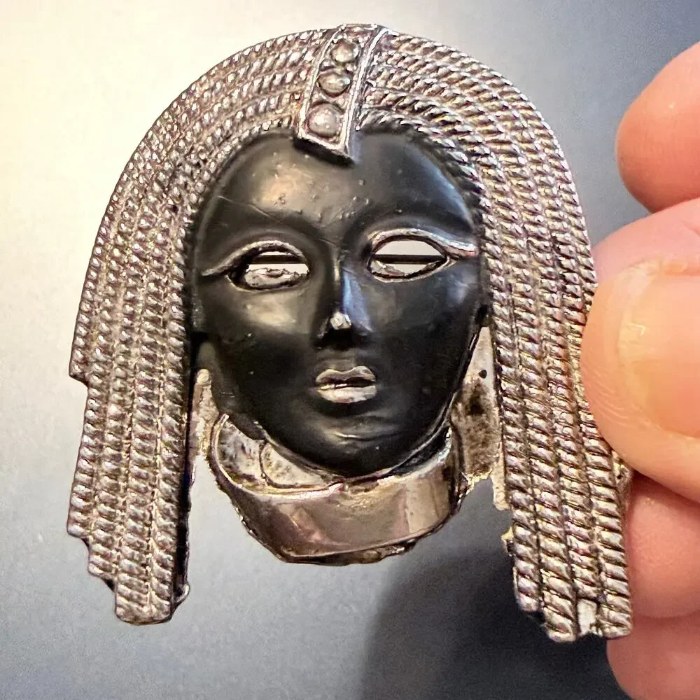 Silver Tone Black Enamel Egyptian Pharoah Style Brooch - Picture 6 of 6